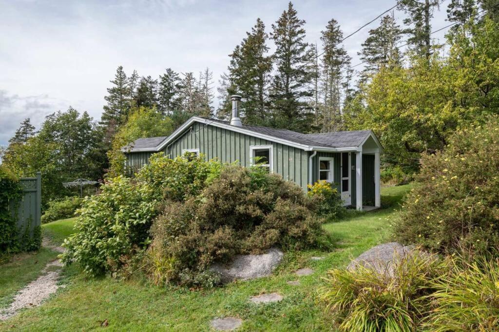 Hacketts Cove Hackett'S Cove Oceanfront Tiny Cottage For Two מראה חיצוני תמונה